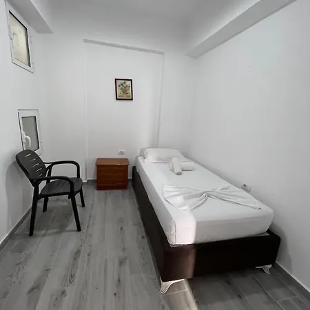 Sunlight Apartment Sarandë