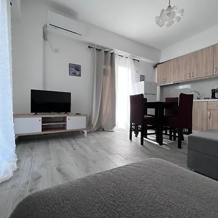 Sunlight Apartment *